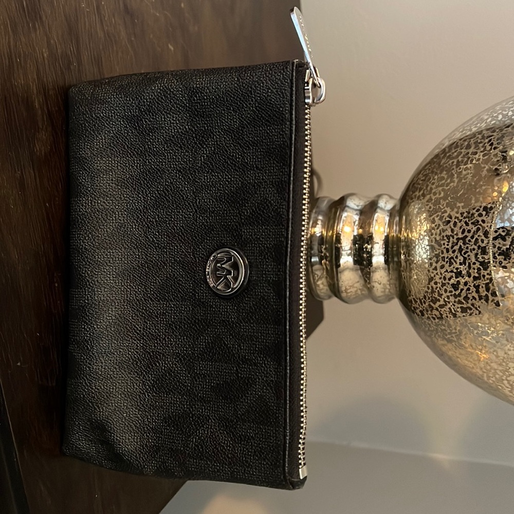 Makeup bag. Great condition.